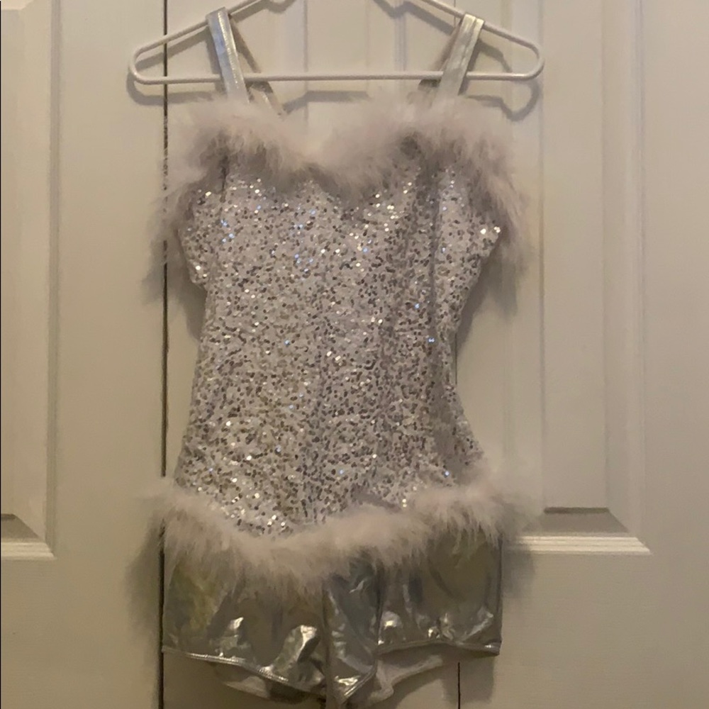 Art stone dance costume